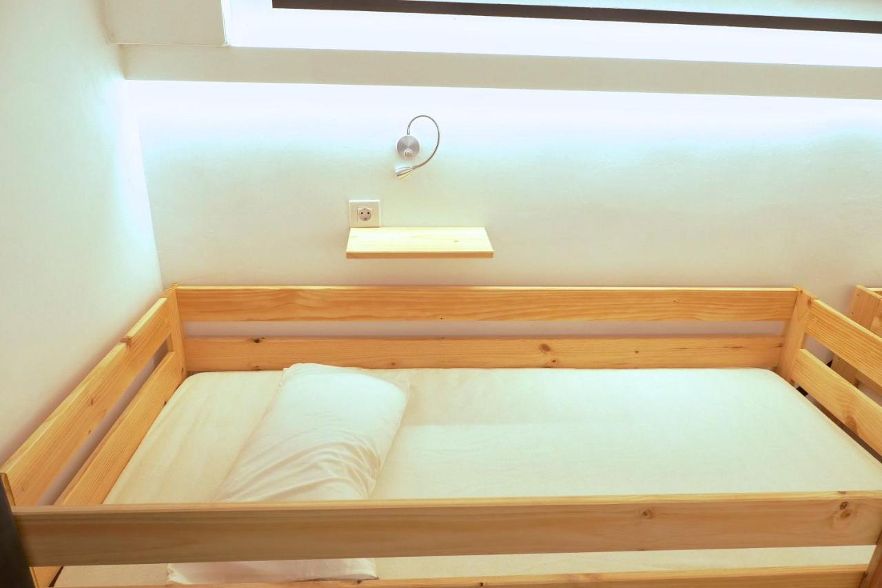Guitar Hostel ビルバオ エクステリア 写真