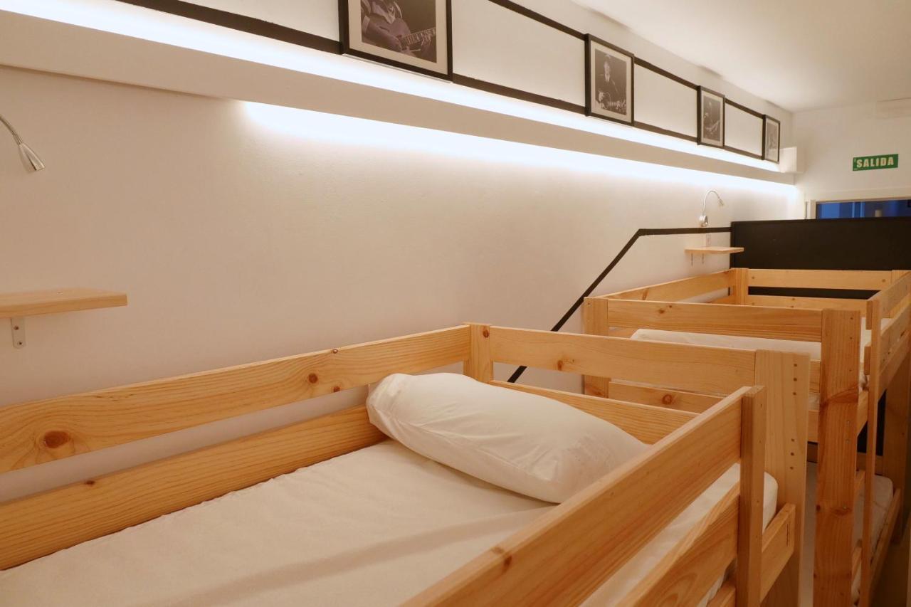 Guitar Hostel ビルバオ エクステリア 写真