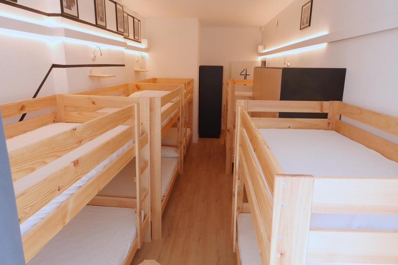 Guitar Hostel ビルバオ エクステリア 写真
