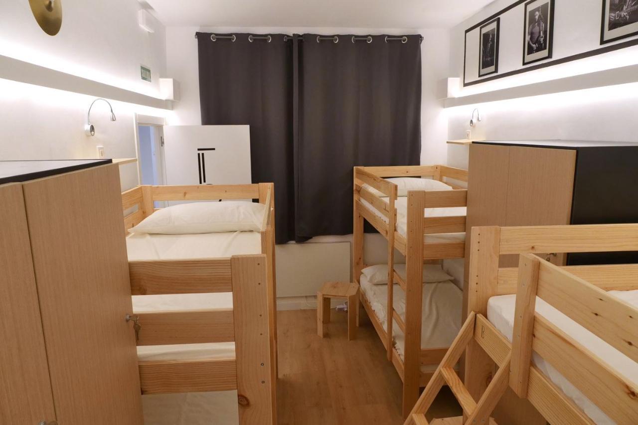 Guitar Hostel ビルバオ エクステリア 写真