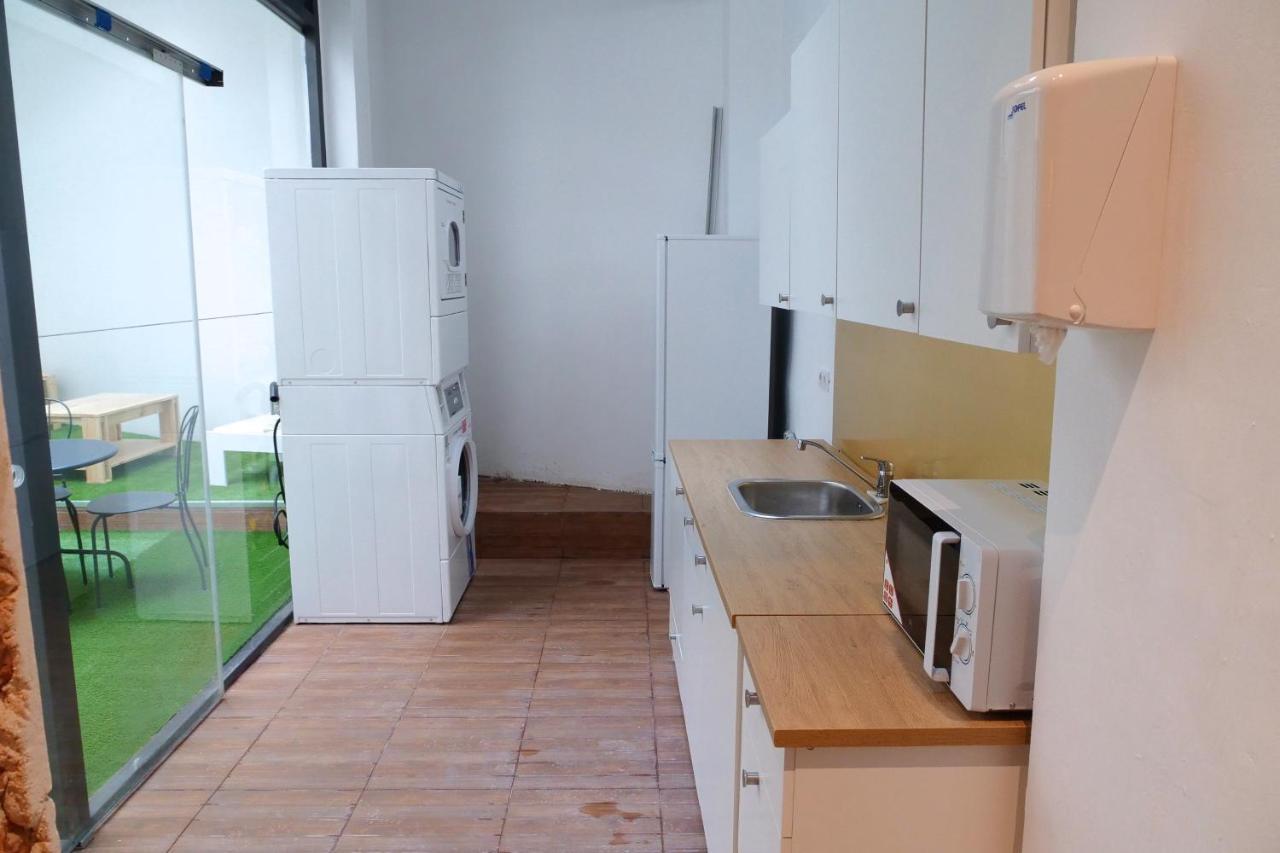 Guitar Hostel ビルバオ エクステリア 写真