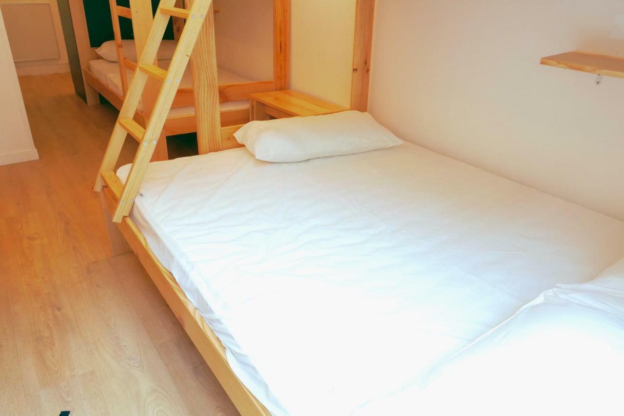 Guitar Hostel ビルバオ エクステリア 写真