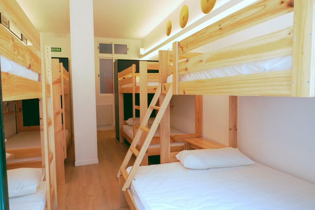 Guitar Hostel ビルバオ エクステリア 写真