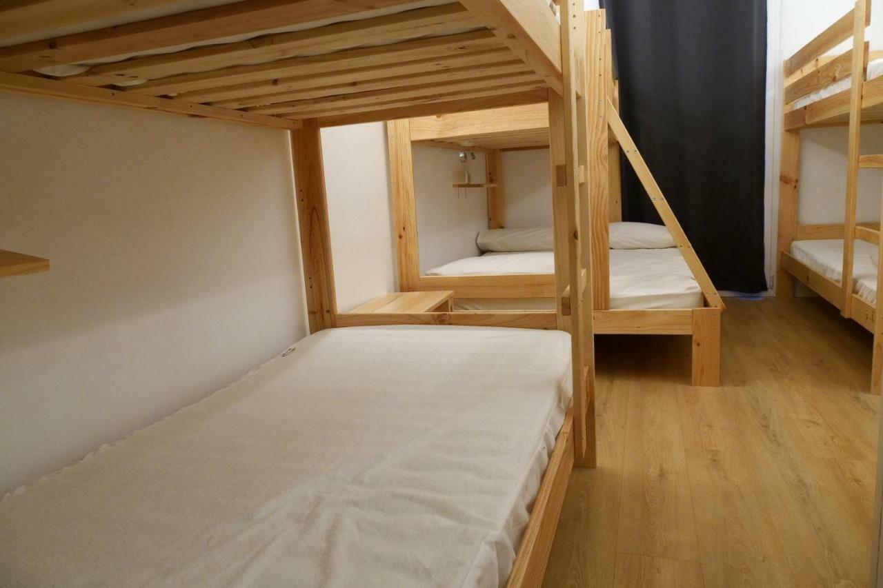 Guitar Hostel ビルバオ エクステリア 写真
