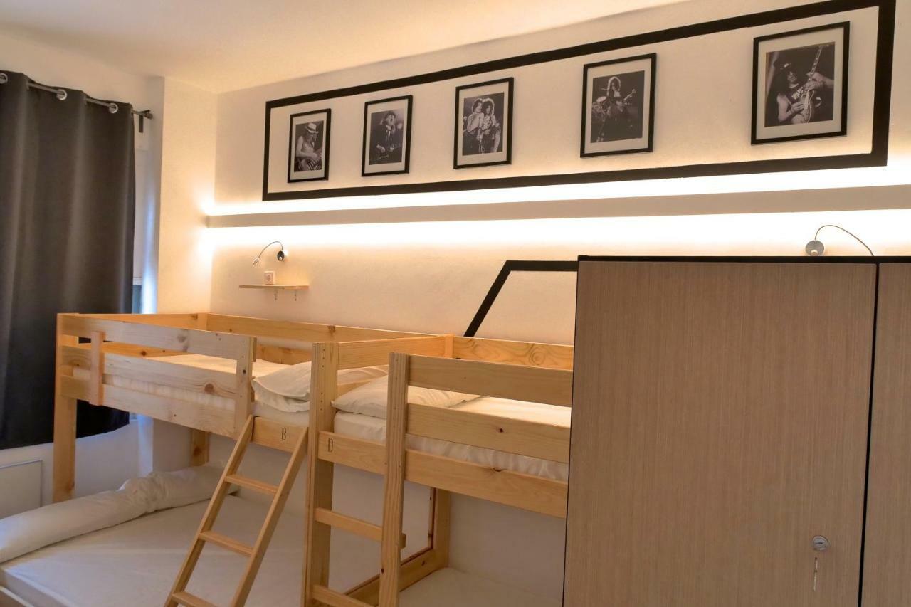 Guitar Hostel ビルバオ エクステリア 写真