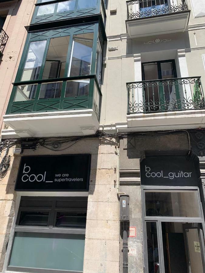 Guitar Hostel ビルバオ エクステリア 写真