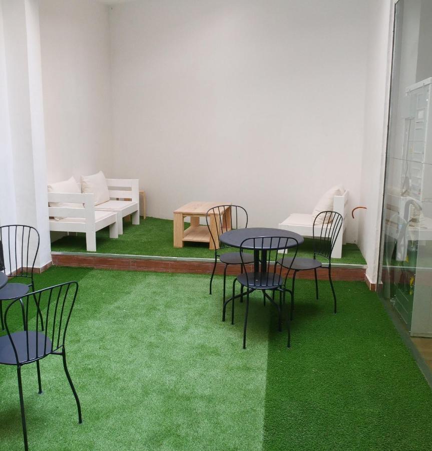 Guitar Hostel ビルバオ エクステリア 写真